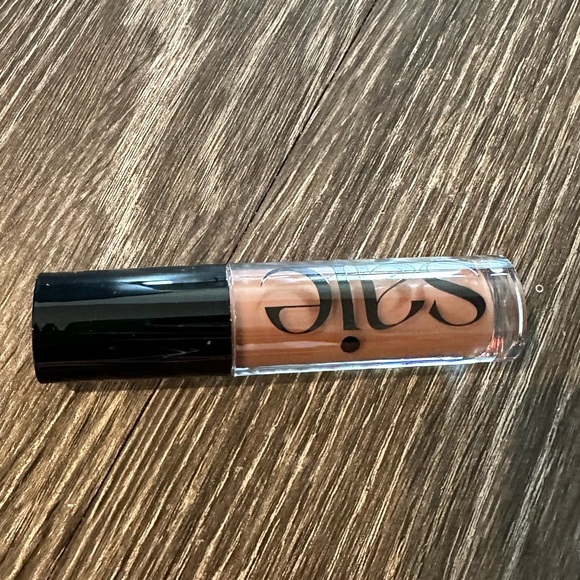 Nwt GLOSSYBOUNCE™
HIGH-SHINE HYDRATING LIP GLOSS OIL Push - Picture 4 of 5
